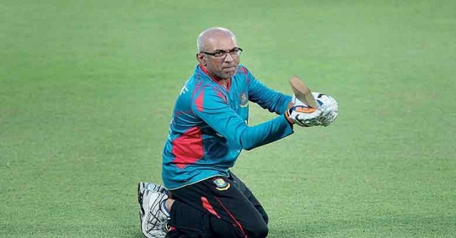 ‘একগাদা চ্যালেঞ্জ’ নিয়ে ফিরছেন হাথুরুসিংহে