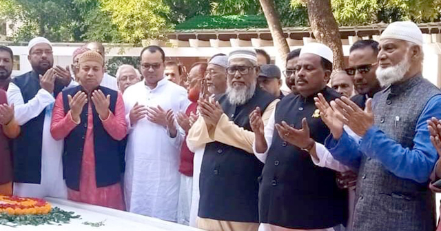 মঠবাড়িয়া পৌর প্রশাসকের দায়িত্ব বুঝে নিলেন আজিজুল হক 