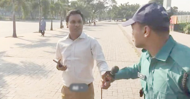 সাংবাদিককে হেনস্তা করা সেই কনস্টেবল বরখাস্ত