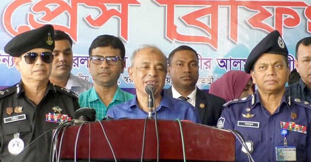মিথ্যা সংবাদে পুরো একটি সিস্টেম পরিবর্তন হয়ে যায়: স্বরাষ্ট্র উপদেষ্টা
