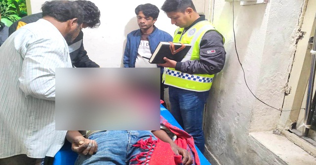 হিজলায় পংকজ অনুসারীকে কুপিয়ে জখম, ঘরে আগুন