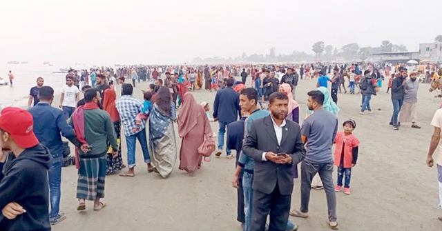 বন্ধের দু’দিন আগেই কুয়াকাটায় বুকিং ৯০ শতাংশ হোটেল