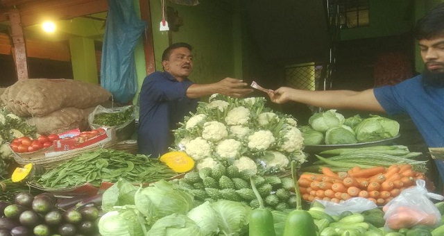 ভোলায় কমতে শুরু করেছে শীতকালীন সবজির দাম