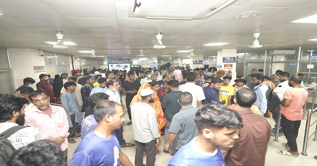 চট্টগ্রামে আন্দোলনকারী-ছাত্রলীগ সংঘর্ষে নিহত ৩