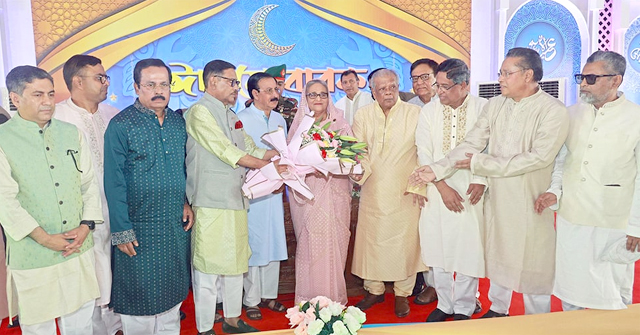 আগৈলঝাড়ায় বঙ্গবন্ধুর বোন আমেনা বেগমের ১৭তম মৃত্যুবার্ষিকীতে দোয়া