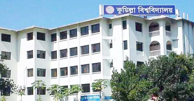 ছাত্রলীগ নেত্রীর থাপ্পড় খেলেন ছাত্রলীগ নেতা