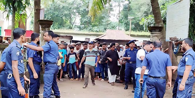 কুলাউড়ায় জঙ্গি আস্তানার সন্ধান, গুলি-দেশীয় অস্ত্র উদ্ধার 