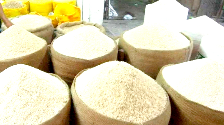 বরিশালে বেড়েছে চাল-সবজির দাম