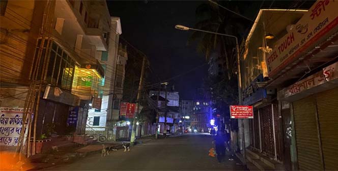 নগরীর আবাসিক ভবনে ওয়ান-টেন জুয়ার আসরে পুলিশের হানা