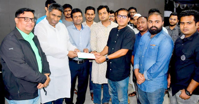 ববি’র শিক্ষার্থীর চিকিৎসায় মেয়রের আর্থিক সহায়তা প্রদান