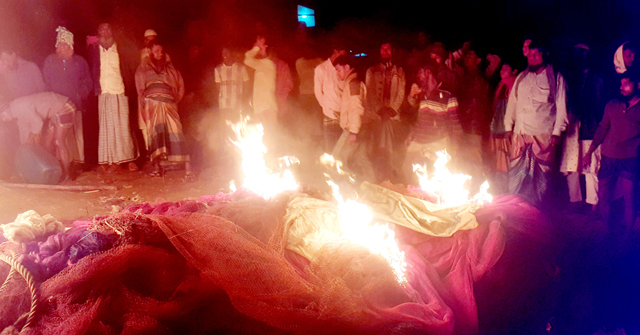 দৌলতখানে ৬০ হাজার মিটার অবৈধ জাল জব্দ