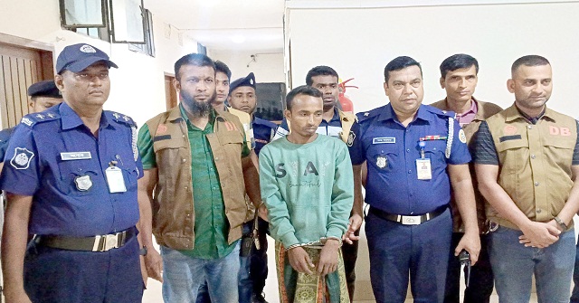 মাকে কুপিয়ে হত্যার দায় স্বীকার করল ছেলে