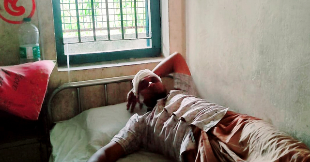 দৌলতখানে মৎস্য ভিজিএফ'র চাল নিয়ে দু'পক্ষের সংঘর্ষ, আহত ১০