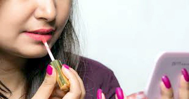 ঠোঁটের চামড়া কেন ওঠে?