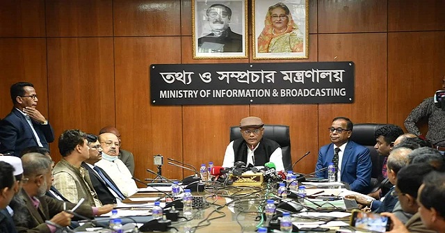 নিজেকে প্রধানমন্ত্রী ঘোষণা করে মিয়ানমারে জরুরি অবস্থা বাড়ালেন জান্তা নেতা