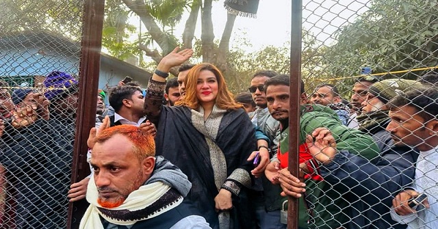 নৌকার পক্ষে মাঠে নামলেন মাহি