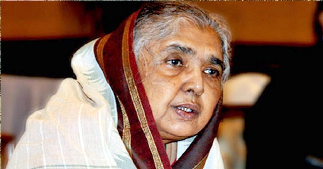 রাজ্যকে নিয়ে শুভ্র কাশফুলের মাঝে পরীমনি
