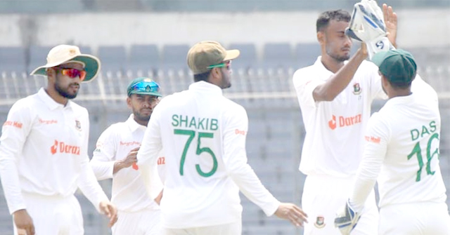 কেবল ৬৬ রানের সেশন, উইকেটও একটি