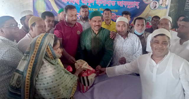 বাবুগঞ্জের উপজেলা আওয়ামী লীগের উদ্যোগে ইফতার সামগ্রী বিতরণ শুরু 