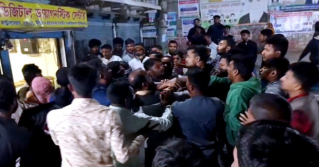 গৌরনদীতে হাসপাতালে চিকিৎসাধীন রোগীর ওপর হামলা, আহত ৫