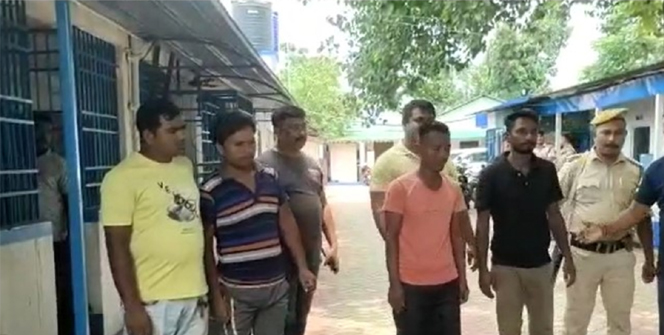 ড্রাইভিং লাইসেন্স আজ থেকে বিতরণ