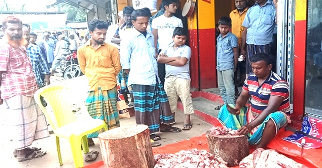 নলছিটিতে ৫৮০ টাকা কেজি গরুর মাংস বিক্রি 