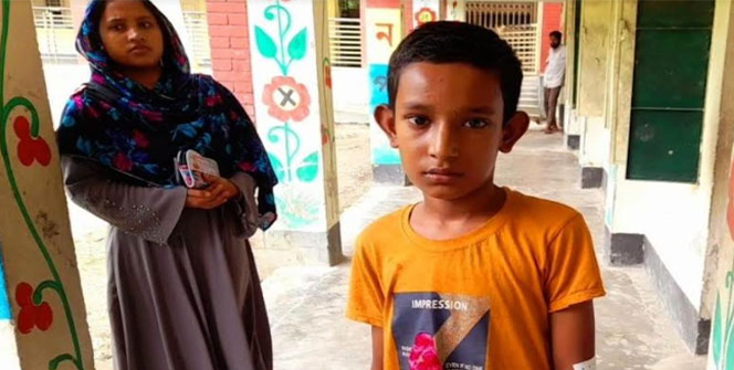 একে অপরকে ভোট দিলেন বানারীপাড়ার দুই মেম্বার প্রার্থী