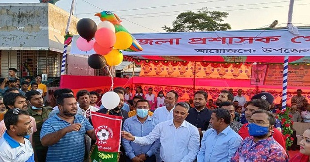 গলাচিপায় জেলা প্রশাসক গোল্ডকাপ ফুটবল টুর্নামেন্টের উদ্বোধন