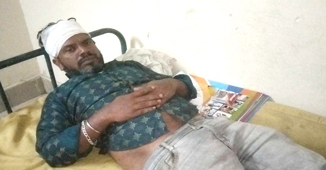 আমতলীতে মেয়েকে উত্যাক্তের প্রতিবাদ করায় বাবা-মাকে মারধর
