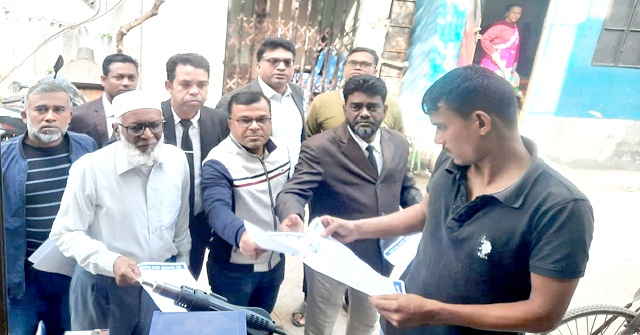 ঝালকাঠিতে বিএনপির লিফলেট বিতরণ
