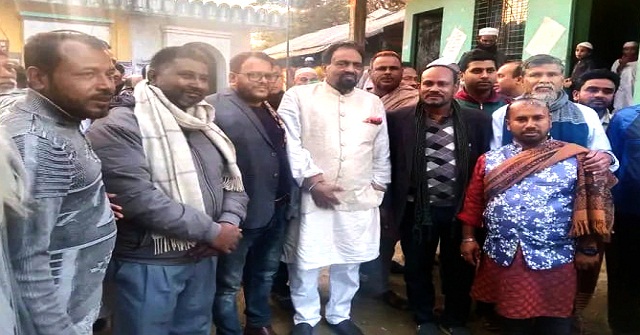 দুমকিতে জনগনের সাথে সাংসদ রুহুল আমিনের শুভেচ্ছা বিনিময়