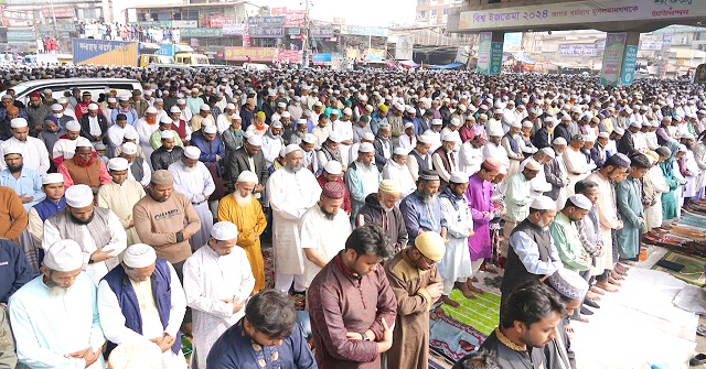 তুরাগতীরে দেশের বৃহত্তম জুমার জামাত অনুষ্ঠিত