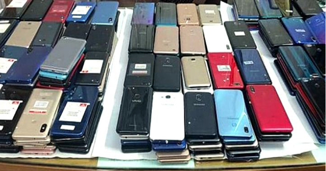 সহজ শর্তে ঋণের টোপ, চোরাই মোবাইল পাচার হয় বাংলাদেশে