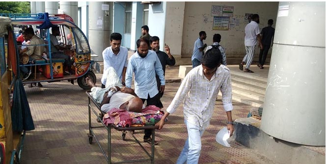 বখশিস ছাড়া ট্রলি ও হুইল চেয়ার মেলে না শেবাচিমে