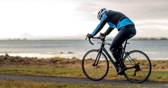 মেদ ঝরাতে সাইকেল চালান