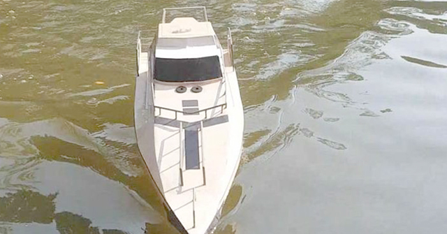 ইউটিউব দেখে যুদ্ধজাহাজ বানালেন আকাশ!