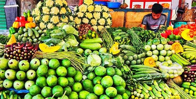 প্রতি সপ্তাহেই বাড়ছে নিত্যপণ্যের দাম, নাভিশ্বাস ক্রেতাদের 