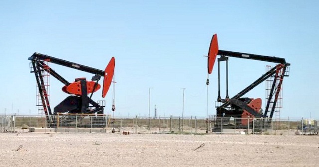  তৃতীয় দিনের মতো বাড়লো তেলের দাম