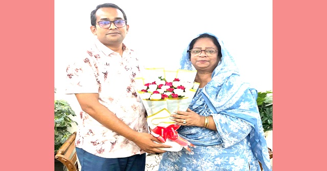 বিসিসি প্রশাসকের সাথে সাংবাদিক মাসুম মিজান'র সৌজন্য সাক্ষাৎ