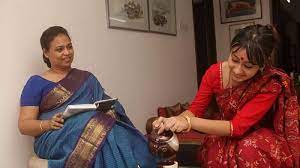 শাশুড়িকে সম্মান জানানোর দিন আজ