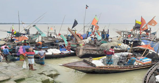  যে কারণে ইলিশ নেই ভোলার মেঘনা-তেঁতুলিয়ায়