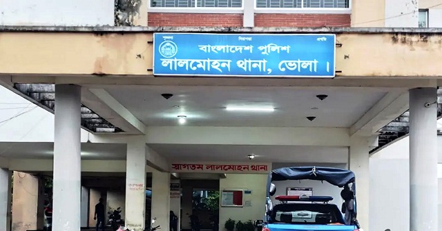 বাড়ি ফেরার পথে ভোলায় শিক্ষার্থীকে কুপিয়ে হত্যা