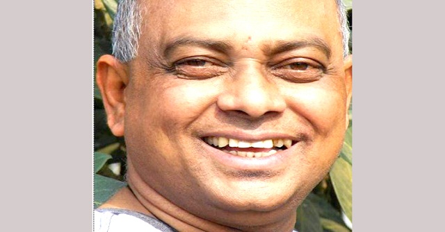 কবিতায় ‘চিন্তাসূত্র সাহিত্য পুরস্কার পেলেন কবি হেনরী স্বপন 