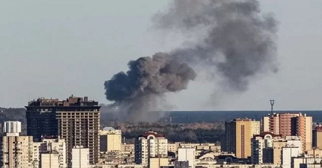 ব্যাপক ক্ষেপণাস্ত্র হামলায় ইউক্রেনে বিদ্যুৎ-পানির সংকট