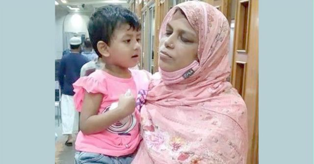 সন্তানের জন্য বাঁচতে চান ক্যানসারে আক্রান্ত শিক্ষিকা নাহিদা