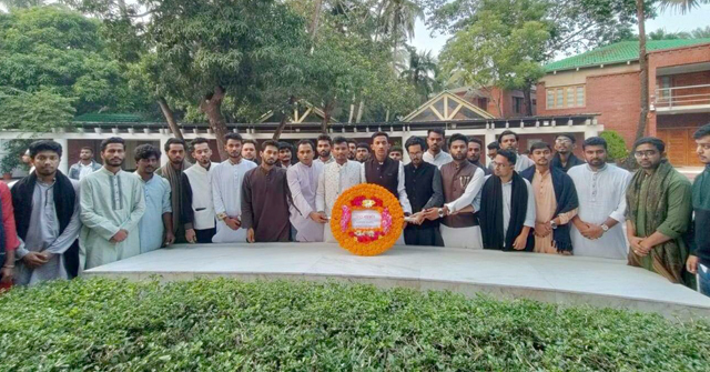 গৃহবধূকে লাঠি পেটার ভিডিও ভাইরাল, গ্রাম পুলিশ আটক