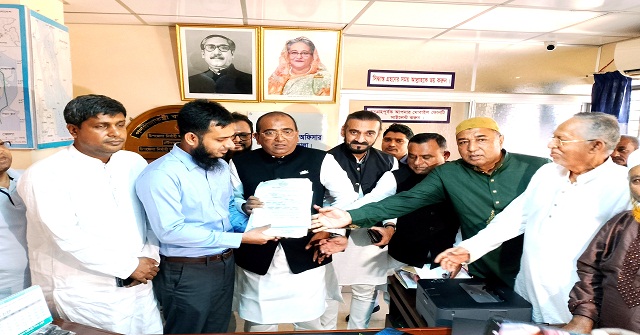 ভোলা -২ আসনে মনোনয়নপত্র জমা দিলেন আ’লীগ প্রার্থী আলী আজম মুকুল