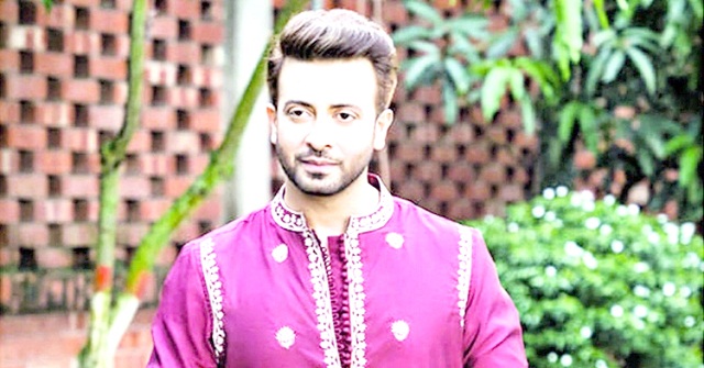 শতকোটি টাকার মানহানি, জবাব দিতে শাকিব খানের বিরুদ্ধে সমন জারি