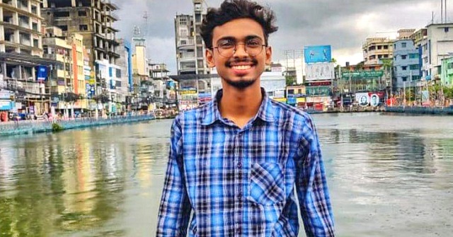 বরিশালে বাসের ধাক্কায় আহত কলেজছাত্র মারা গেছেন