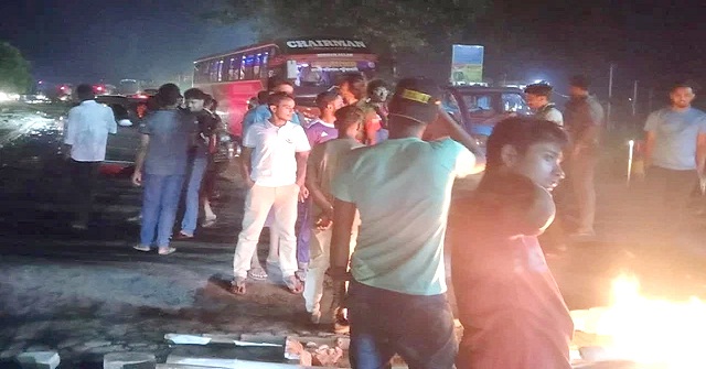 নৌকা প্রার্থীর সমর্থক ববি ছাত্রদের ওপর হামলা, আটক ১ 